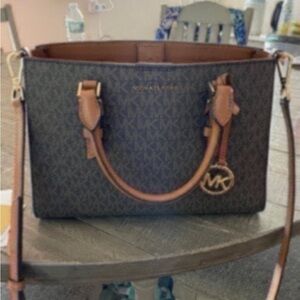 Michael Kors Dark Brown and Tan 2 in 1 crossbody NEW